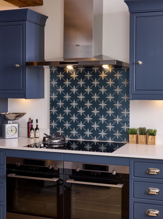 Laura Ashley Wicker Midnight Seaspray Self-Adhesive Glass Splashback